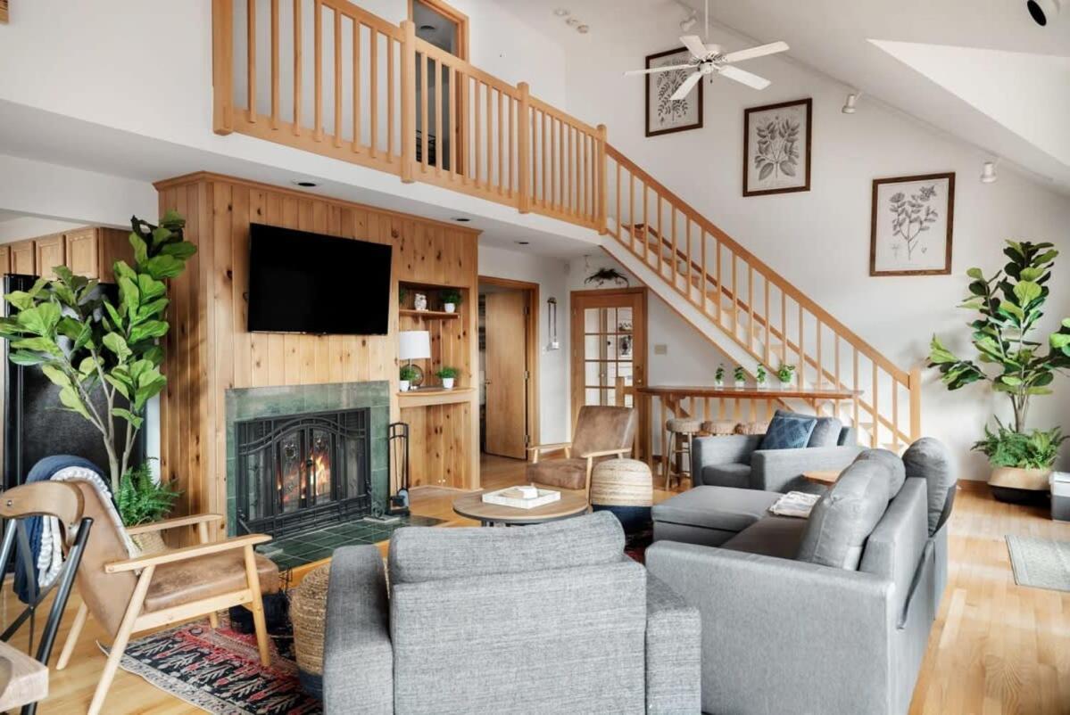 Modern Retreat W Hot Tub, Deck & Resort Amenities Berkeley Springs Exterior photo