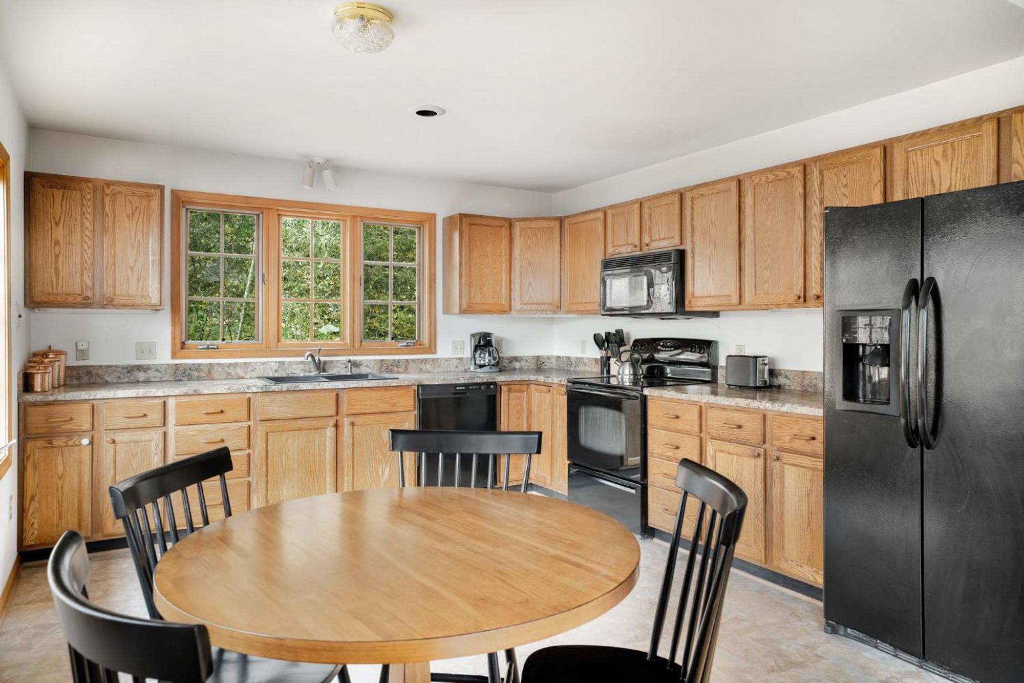 Modern Retreat W Hot Tub, Deck & Resort Amenities Berkeley Springs Exterior photo